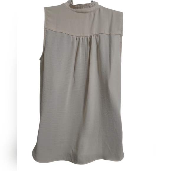 2 FOR💲1️⃣ TAMARA H Light Beige Split Collar 3/4 Button Sleeveless Blouse Sz MD - Picture 5 of 6